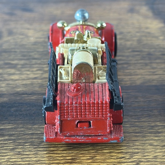 Classic Red Toy Fire Truck - Picture 4 of 9